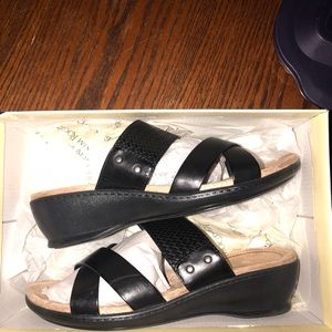 Kim Rodger shoes never been worn!